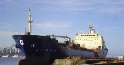В Нигерии освободили семь россиян с захваченного танкера