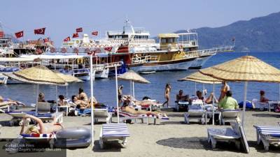 Иммунологи предупредили об опасности отдыха в Турции осенью