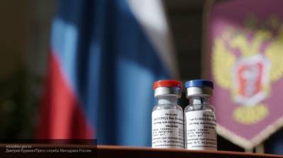 Медоуз объяснил отказ США от российской вакцины против COVID-19