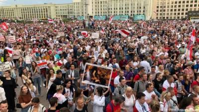 Жители Белоруссии начали собрать подписи за отзыв депутатов