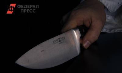 Житель Владивостока напал на полицейского с ножом