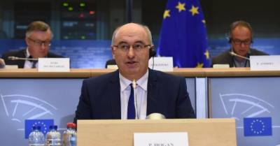 Еврокомиссар подал в отставку из-за скандала, связанного с нарушением режима карантина