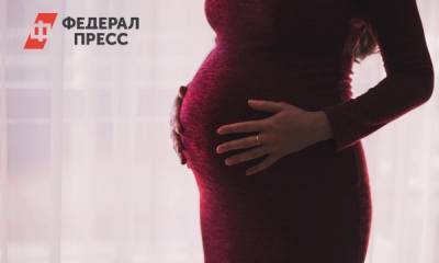 Жена Пескова принимает поздравления с третьей беременностью