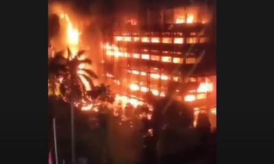 Опубликовано видео пожара в Индонезии, превратившего здание прокуратуры в гигантский факел