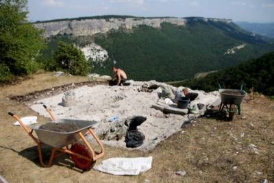 Археологи обнаружили центральную площадь средневекового городища в Крыму