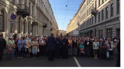 В Петербурге отменили ежегодный крестный ход по Невскому проспекту 12 сентября