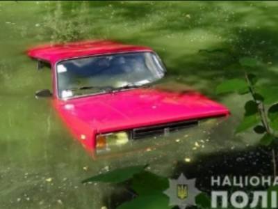 Рыбалка закончилась смертью: в Житомирской области автомобиль со спящим водителем упал воду и погиб