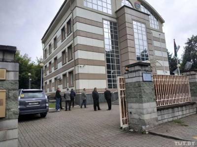 Продолжается противостояние на территории Ливийского посольства в Минске