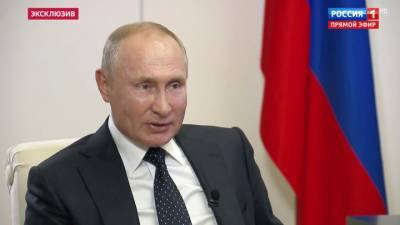 Путин: Россия реагирует на события в Белоруссии сдержанно, хотя это самая близкая нам страна
