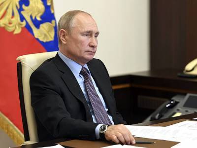 Путин назвал сроки появления в России второй вакцины от коронавируса