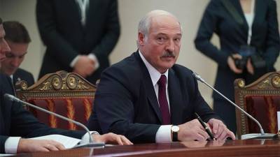 Лукашенко выразил готовность вести диалог со студентами и рабочими