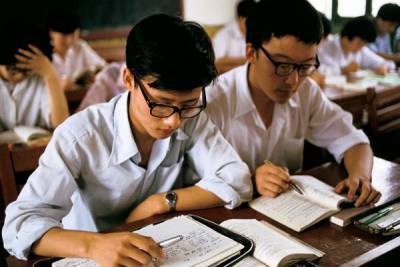 Китай будет бороться с близорукостью школьников