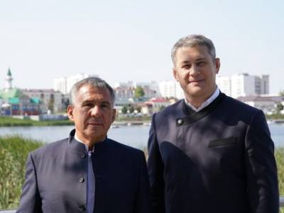 Президент Татарстана показал главе Башкирии набережную в Казани