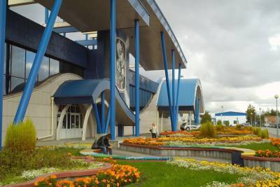 Аэропорт Сургута заставили выплатить сотрудникам почти ₽18 млн долгов по зарплате