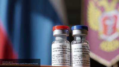 Почти половина россиян уверены в эффективности вакцины от коронавируса