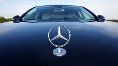 Mercedes-Benz опубликовал тизер, полностью раскрывающий внешность нового S-Class