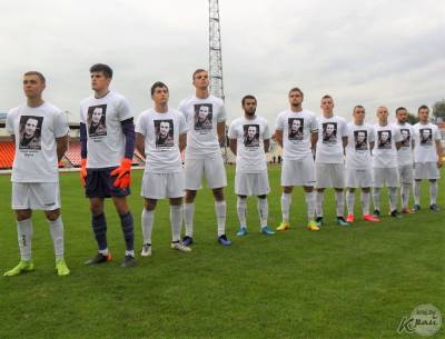 Фотофакт. Футболисты «Молодечно 2018» вышли на матч в футболках с портретом Никиты Кривцова, погибшего после акций протеста