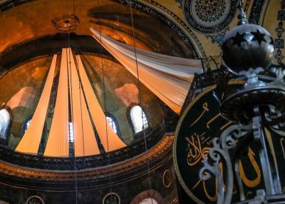 Турецкие власти пообещали открыть доступ к мозаикам Святой Софии