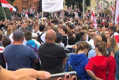 Польша призвала Путина не помогать Лукашенко подавлять протесты