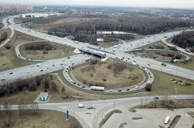 Путин назвал развитие дорог одной из приоритетных задач в России