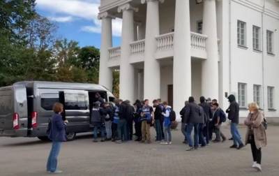 В Минске задержали журналистов
