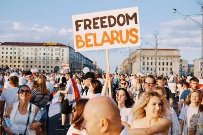 В Польше Путина призвали не помогать Лукашенко в подавлении протестов в Беларуси