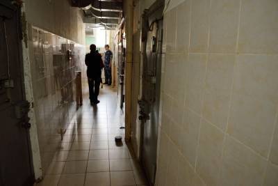 В Тульской области заключенные делают медицинскую мебель и шьют маски