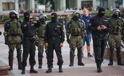На акции в центре Минска начались задержания