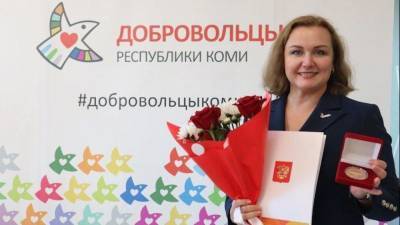 Глава ОНФ Коми Елена Иванова получила медаль президента.