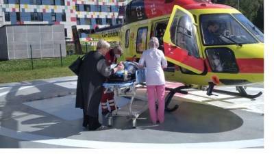 Вертолет санавиации вылетел на помощь к пациенту в Кингисепп