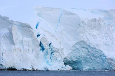 Учёные: Разломы в ледниках могут ускорить их таяние
