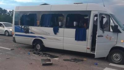 Полиция задержала 14 человек после нападения на автобус под Харьковом