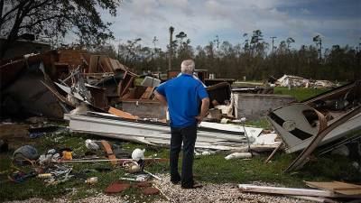 Число погибших из-за урагана «Лаура» в США возросло до трех