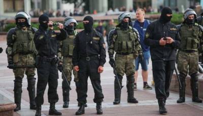 В Минске массово задерживают участников акций протеста