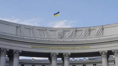 Глава МИД Украины заявил о приостановке контактов с Белоруссией