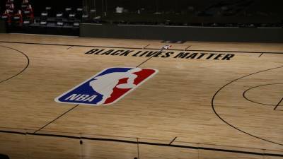 Источник назвал имена баскетболистов, убедивших остальных игроков возобновить плей-офф НБА