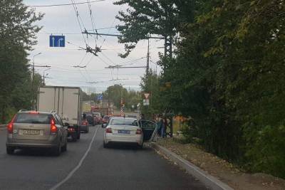 В Петрозаводске машина сбила 11-летнюю девочку