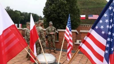 «Наплевать на суверенитет»: на что готова пойти Варшава ради расширения присутствия ВС США в Польше