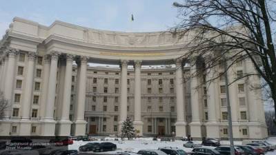 Украина приостановила межправительственные контакты с Белоруссией