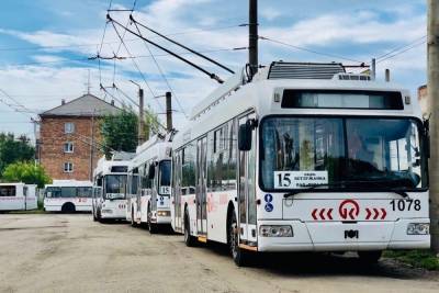 Показываем новые красноярские троллейбусы с зарядками для телефонов