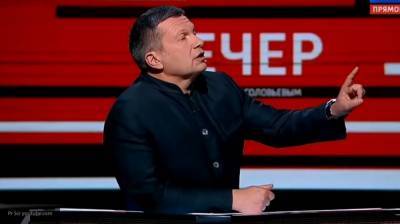 Соловьев призвал к снижению политизации лечения Навального