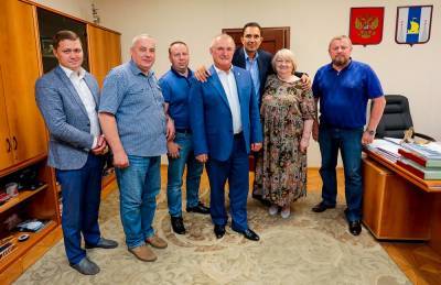 Сахалинские депутаты встретились с ветеранами "Альфы"