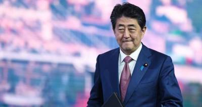 Премьер Японии намерен подать в отставку, известны причины