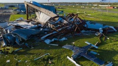 Видео: Мощный ураган Лаура обрушился на США. Есть жертвы