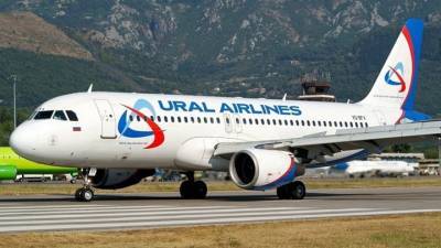 Пассажирский лайнер "Уральских авиалиний" прервал взлет из аэропорта Кемерова