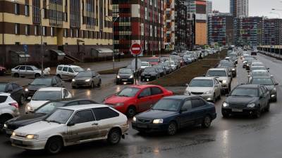 В Петербурге резко снизились поступления транспортного налога в бюджет