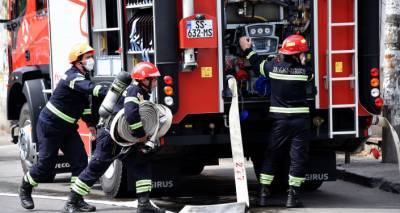 Пожар в Тбилиси – спасатели вынесли из огня троих детей