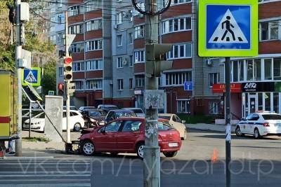 Соцсети: В Рязани сбили дорожный знак «Пешеходный переход»