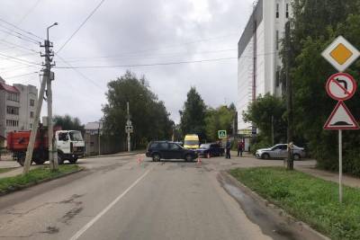 В Тверской области водитель стал виновником аварии на перекрестке