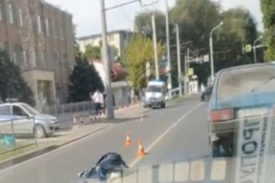 На Коммунистическом в Ростове водитель без правм насмерть сбил 63-летнюю горожанку